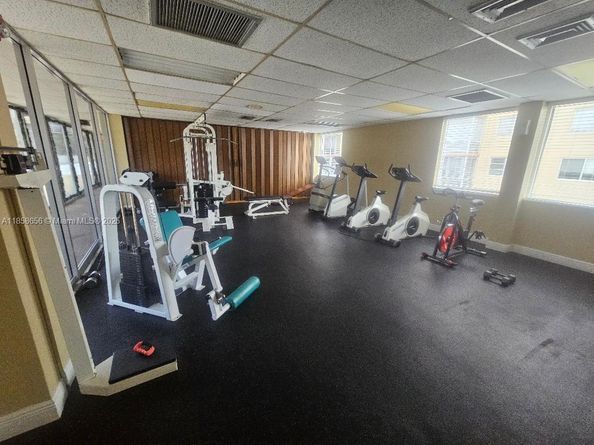 404 NW 68th Ave 405, Plantation FL 33317