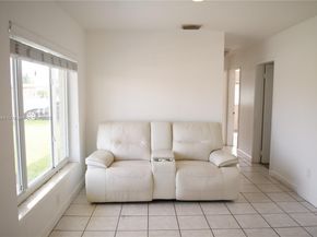 4526 NW 200th St, Miami Gardens FL 33055