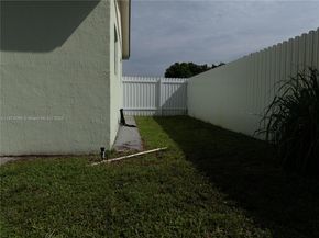 4526 NW 200th St, Miami Gardens FL 33055