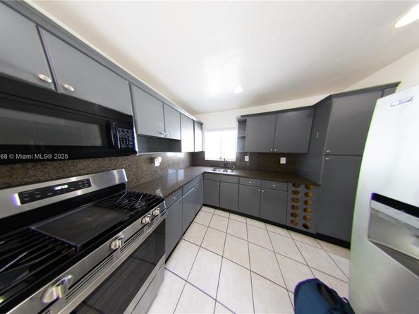 4526 NW 200th St, Miami Gardens FL 33055