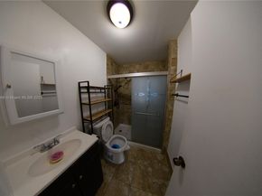 4526 NW 200th St, Miami Gardens FL 33055
