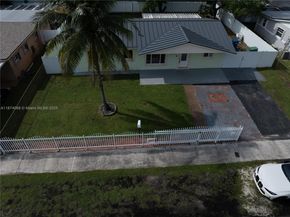 4526 NW 200th St, Miami Gardens FL 33055
