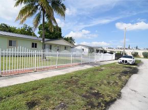 4526 NW 200th St, Miami Gardens FL 33055
