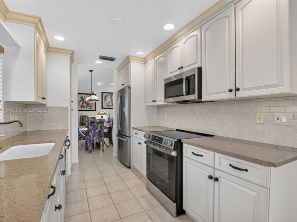 10344 Sunset Bend Dr, Boca Raton FL 33428