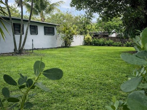 510 E Acre Dr, Plantation FL 33317