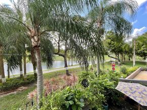 3850 Washington St 214, Hollywood FL 33021