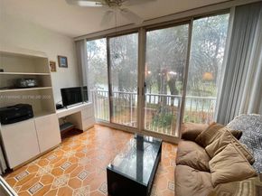 3850 Washington St 214, Hollywood FL 33021