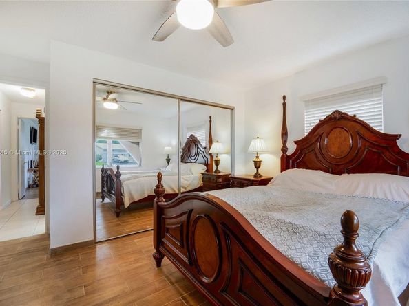 1441 W Campanelli Dr, Plantation FL 33322
