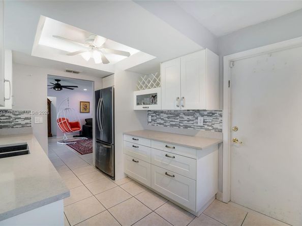 1441 W Campanelli Dr, Plantation FL 33322