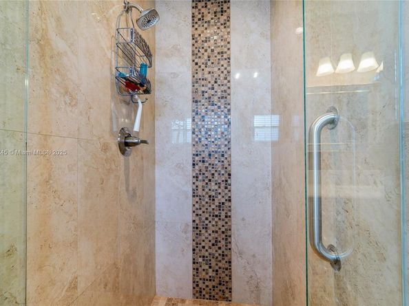 1441 W Campanelli Dr, Plantation FL 33322