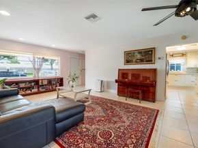 1441 W Campanelli Dr, Plantation FL 33322