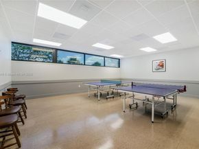 1441 W Campanelli Dr, Plantation FL 33322
