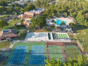 3200 Holiday Springs Blvd 3306, Margate FL 33063