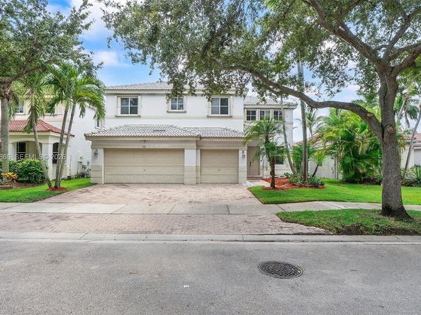 4389 Laurel Ridge Cir, Weston FL 33331
