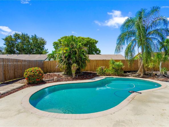 9342 Gettysburg Rd, Boca Raton FL 33434