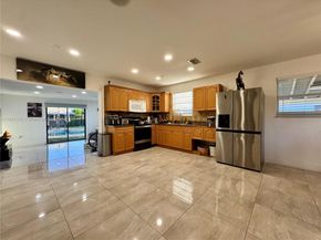 3800 SW 31st Dr, West Park FL 33023