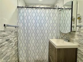 3800 SW 31st Dr, West Park FL 33023