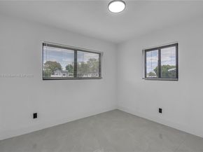 1000 NW 198th St, Miami Gardens FL 33169