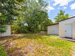 1000 NW 198th St, Miami Gardens FL 33169