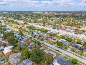 1000 NW 198th St, Miami Gardens FL 33169