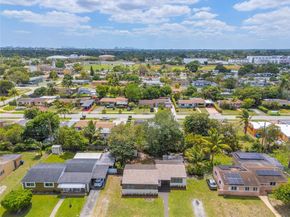 1000 NW 198th St, Miami Gardens FL 33169