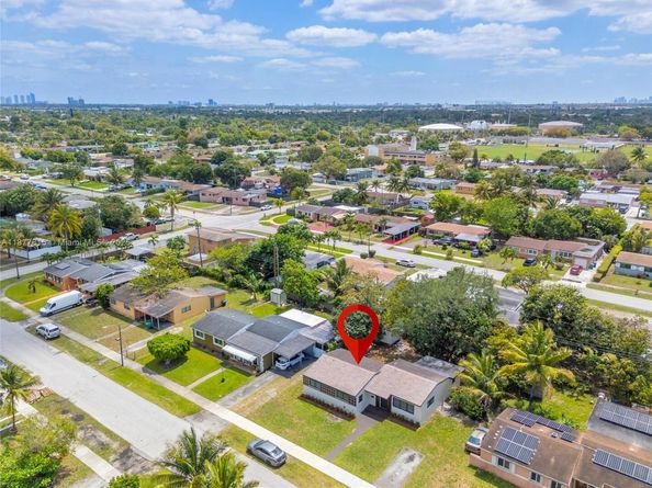 1000 NW 198th St, Miami Gardens FL 33169