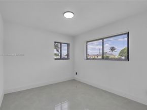 1000 NW 198th St, Miami Gardens FL 33169