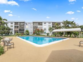 112 Royal Park Dr 2G, Oakland Park FL 33309