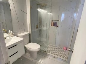 112 Royal Park Dr 2G, Oakland Park FL 33309