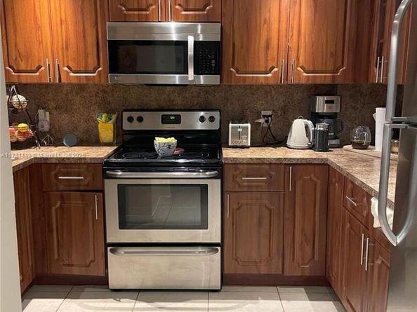 112 Royal Park Dr 2G, Oakland Park FL 33309