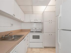 1000 West Ave 1517, Miami Beach FL 33139
