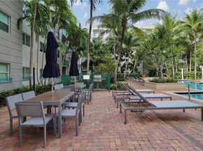 6001 SW 70th St 249, South Miami FL 33143