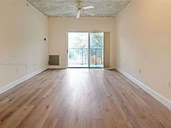 6001 SW 70th St 249, South Miami FL 33143