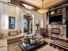 210 Palm Avenue, Miami Beach FL 33139