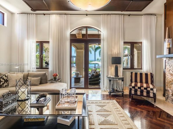 210 Palm Avenue, Miami Beach FL 33139