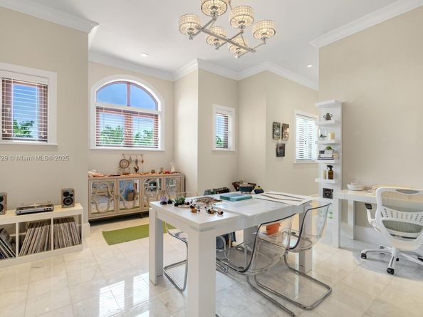 210 Palm Avenue, Miami Beach FL 33139