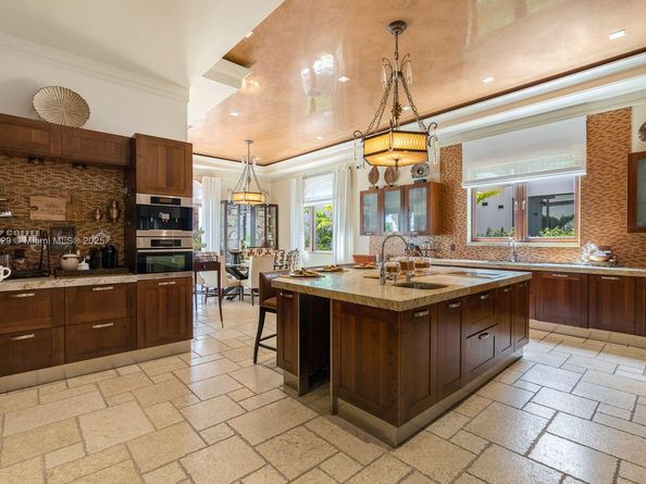 210 Palm Avenue, Miami Beach FL 33139