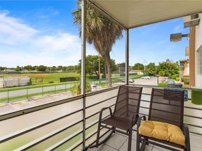 17001 NE 13th Ave 214, Miami FL 33162