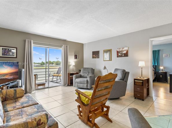 17001 NE 13th Ave 214, Miami FL 33162