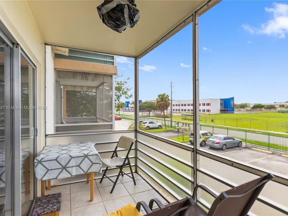 17001 NE 13th Ave 214, Miami FL 33162