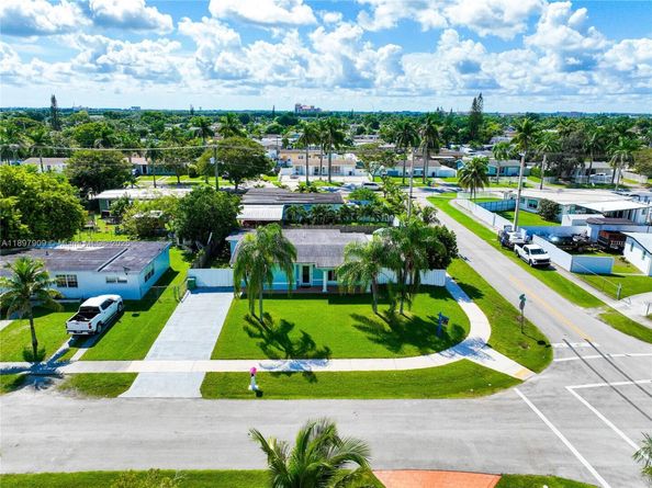 14760 Lincoln Dr, Homestead FL 33033