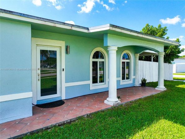 14760 Lincoln Dr, Homestead FL 33033