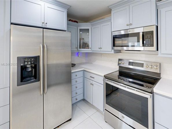 14760 Lincoln Dr, Homestead FL 33033