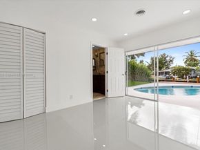 1910 NW 36th St, Oakland Park FL 33309