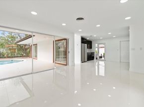 1910 NW 36th St, Oakland Park FL 33309