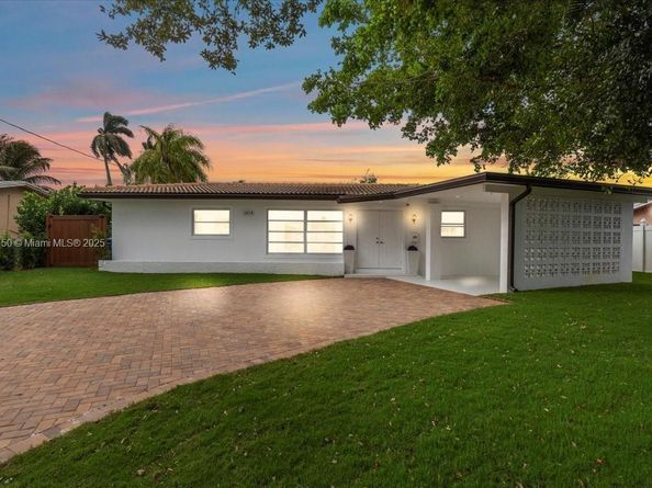 1910 NW 36th St, Oakland Park FL 33309