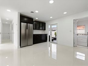 1910 NW 36th St, Oakland Park FL 33309