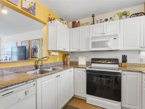 7800 Collins Ave 402, Miami Beach FL 33141