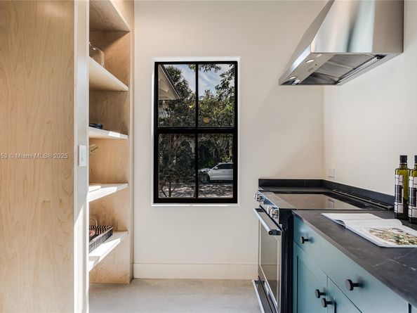 3603 Thomas Ave, Miami FL 33133