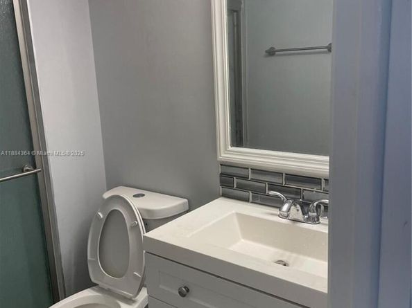 780 NE 69 1608, Miami FL 33138